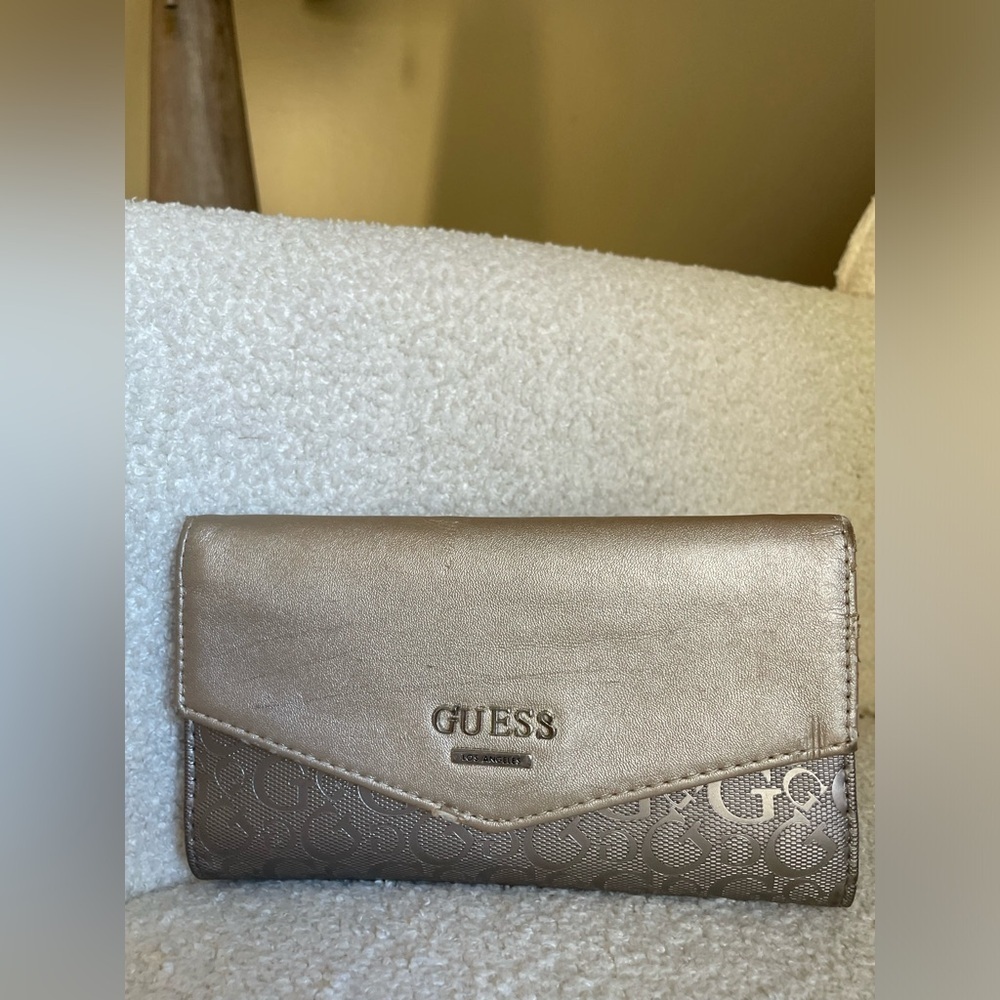 GUESS Y2K vintage Metallic Gold Wallet